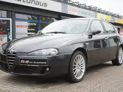 Gebraucht Alfa Romeo 147 Impression 105 PS (77 kW) 2006 Schwarz Kleinwagen