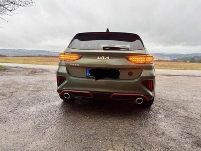 Grün Gebraucht 2023 Kia Ceed GT GT Limousine | 27.000 € (Fairer Preis)