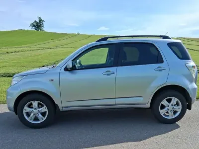 Gebraucht Daihatsu Terios 105 PS (77 kW) 2011 Silber SUV