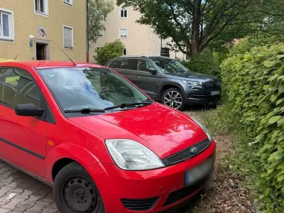 Gebraucht Ford Fiesta 60 PS (44 kW) 2005 Rot Kleinwagen