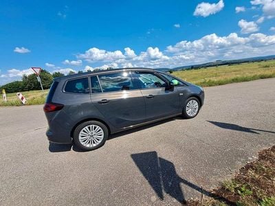 Grau Gebraucht 2016 Opel Zafira Tourer Innovation Van / Kleinbus | 9.500 € (Fairer Preis)