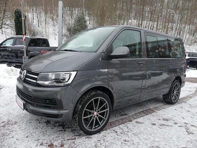 Grau Gebraucht 2016 VW T6 Van | 32.990 € (Fairer Preis)