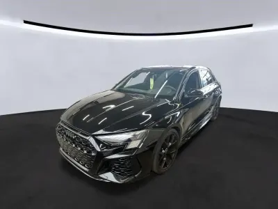 Gebraucht Audi RS3 Sport 400 PS (294 kW) 2024 Mythosschwarz metallic Limousine