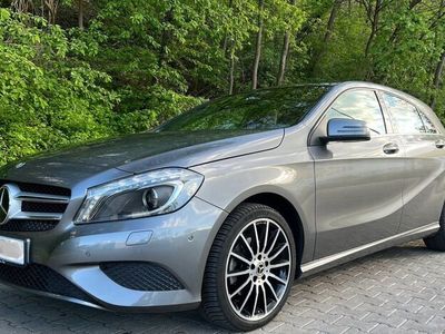 gebraucht Mercedes A180 orig. 27 Tkm * Standheizung*Panoramadach*AMG 18“