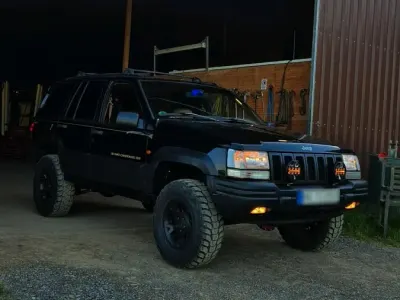 Gebraucht Jeep Grand Cherokee 212 PS (155 kW) 1996 Schwarz SUV