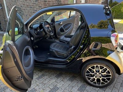 Gebraucht Smart ForTwo Electric Drive Exclusive 60 kW (82 PS) 2022 Gold metallic