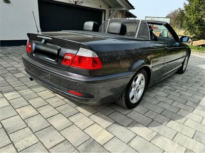 Grau Gebraucht 2006 BMW 318 Cabriolet Cabrio | 9.500 € (Etwas zu teuer)