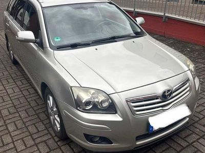 Gebraucht Toyota Avensis 129 PS (94 kW) 2006 Silber Kombi