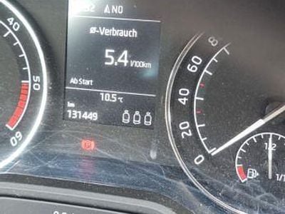 Gebraucht Skoda Superb Active 150 PS (110 kW) 2019 Blau Kombi