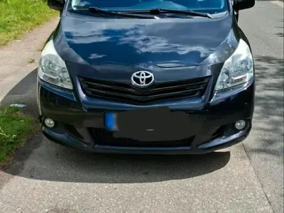 Gebraucht Toyota Verso 150 PS (110 kW) 2012 Schwarz Van / Kleinbus