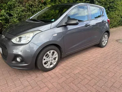 Gebraucht Hyundai i10 Classic 67 PS (49 kW) 2015 Grau Kleinwagen