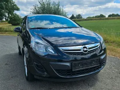 Gebraucht Opel Corsa Active 87 PS (63 kW) 2013 Schwarz Kleinwagen