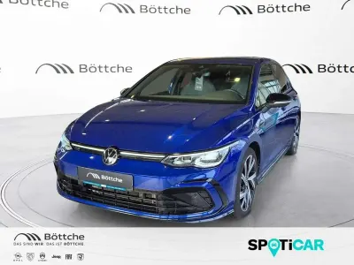 Gebraucht VW Golf VIII R-line 150 PS (110 kW) 2022 Lapiz blue metallic Limousine