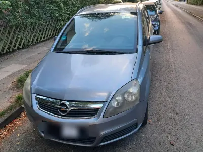 Gebraucht Opel Zafira 120 PS (88 kW) 2006 Silber Van / Kleinbus