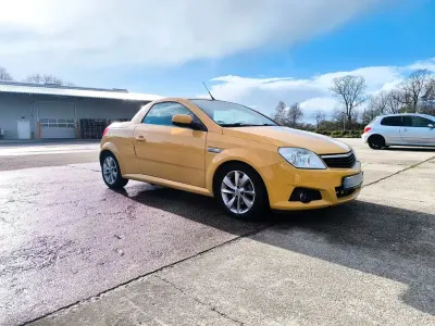 Gebraucht Opel Tigra 125 PS (91 kW) 2006 Gelb Cabrio