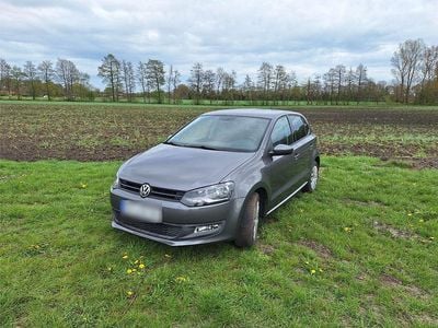 Usado VW Polo Edition 90 HP (66 kW) 2010 Cinzento Citadino