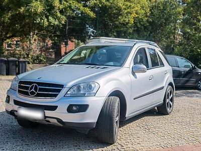 Gebraucht Mercedes ML320 224 PS (164 kW) 2007 Silber SUV
