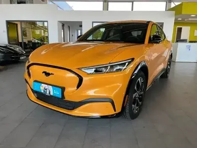 Gebraucht Ford Mustang Mach-E Premium 197 kW (269 PS) 2022 Cyber orange SUV