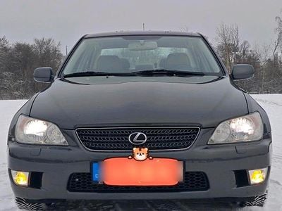 Grau Gebraucht 2003 Lexus IS200 Limousine | 6.800 €