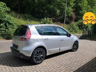 Gebraucht Renault Scénic III Bose Edition 110 PS (80 kW) 2011 Grau Van / Kleinbus
