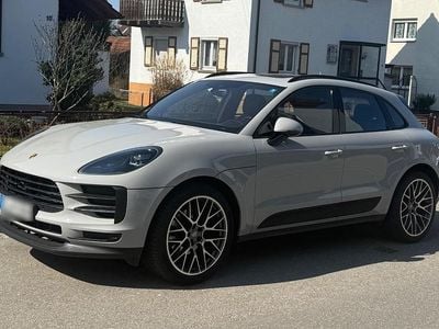 Gebraucht Porsche Macan 245 PS (180 kW) 2019 Grau SUV