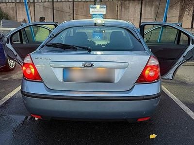 Usata Ford Mondeo 125 CV (91 kW) 2005 Blu Berlina
