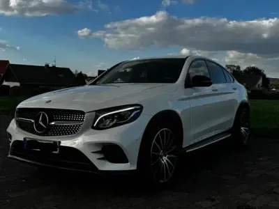 Gebraucht Mercedes GLC250 AMG line 211 PS (155 kW) 2017 Weiß SUV