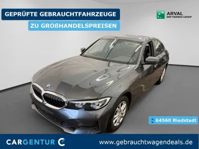 Gebraucht BMW 318 Advantage 150 PS (110 kW) 2021 Grau Limousine