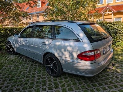 Mercedes E220