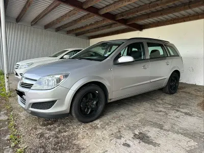 Gebraucht Opel Astra 116 PS (85 kW) 2008 Silber Kombi