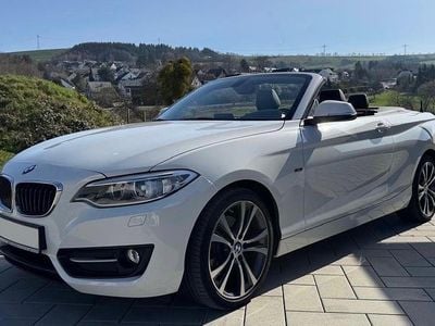 Gebraucht BMW 220 Sport Line 184 PS (135 kW) 2015 Weiß Cabrio