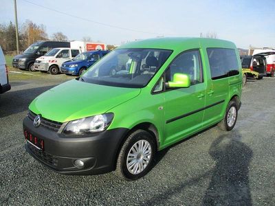 Grün Gebraucht 2013 VW Caddy Trendline Van / Kleinbus | 11.980 € (Teuer)