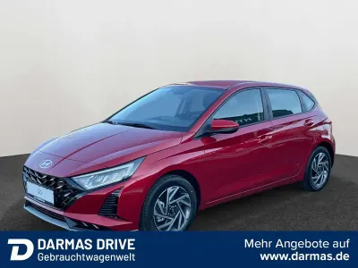 Gebraucht Hyundai i20 Trend 101 PS (74 kW) 2025 Rot Limousine