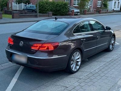 Usata VW Passat 140 CV (102 kW) 2012 Marrone Berlina
