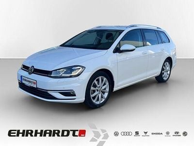 Weiß Gebraucht 2020 VW Golf VII Highline Kombi | 21.290 € (Fairer Preis)