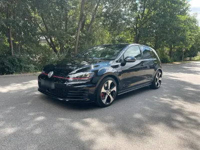 Gebraucht VW Golf VII GTI 220 PS (161 kW) 2015 Schwarz Limousine