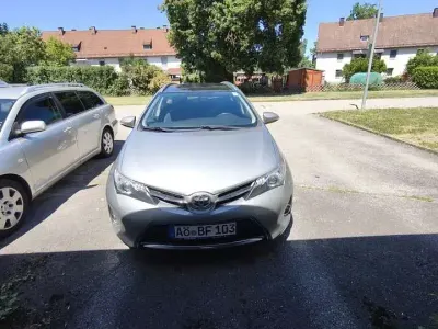 Gebraucht Toyota Auris Life 132 PS (97 kW) 2013 Kombi