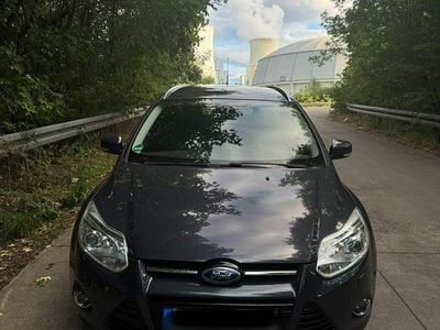 Gebraucht Ford Focus 150 PS (110 kW) 2013 Grau Kombi