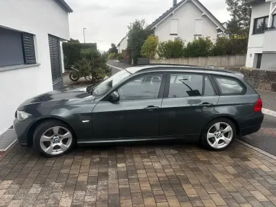 Gebraucht BMW 318 143 PS (105 kW) 2010 Grün Kombi