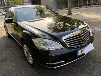 Gebraucht Mercedes S500 435 PS (319 kW) 2012 Schwarz Limousine
