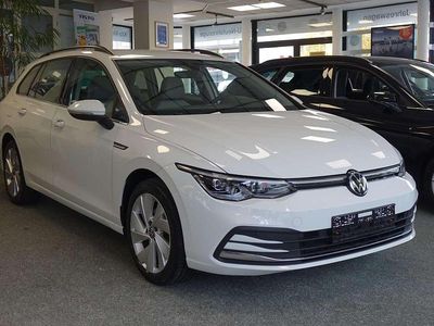 Pure white Gebraucht 2022 VW Golf VIII Style Kombi | 21.900 € (Guter Preis)