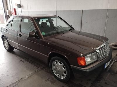 Gebraucht Mercedes 190 136 PS (100 kW) 1993 Braun Limousine