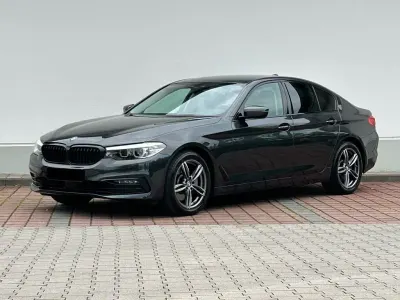 Gebraucht BMW 530 Sport Line 252 PS (185 kW) 2020 Grau Limousine
