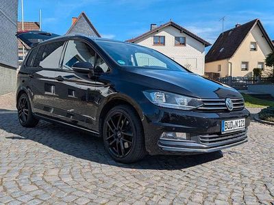 Gebraucht VW Touran Edition 116 PS (85 kW) 2017 Schwarz Van / Kleinbus