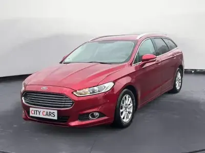 Gebraucht Ford Mondeo Trend 160 PS (117 kW) 2015 Rot Kombi
