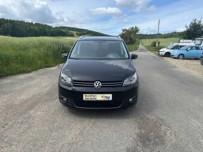 Gebraucht VW Touran Highline 140 PS (102 kW) 2010 Deep black perleffekt Van / Kleinbus
