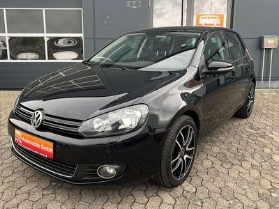 Gebraucht VW Golf VII Style 105 PS (77 kW) 2012 Deep black perleffekt Kleinwagen