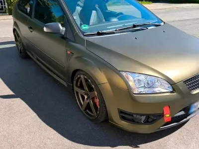 Używany Ford Focus ST 305 KM (224 kW) 2007 Czarny