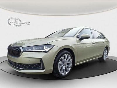 Neu Skoda Superb Selection 150 PS (110 kW) 2025 Gelb Kombi