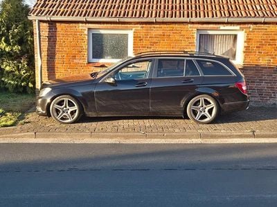 Gebraucht Mercedes C220 170 PS (125 kW) 2012 Schwarz Limousine